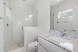 2000 E 18th St, Austin, TX 78702 - Photo 16