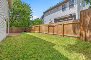 2000 E 18th St, Austin, TX 78702 - Photo 28