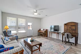 160 Gunther Way, Taylor, TX 76574 - Photo 8