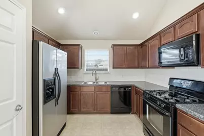 119 Bayliss Street, Hutto, TX 78634 - Photo 4