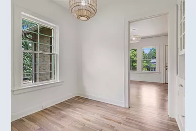 501 Carolyn Ave, Austin, TX 78705 - Photo 18
