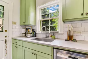501 Carolyn Ave, Austin, TX 78705 - Photo 8