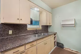 1021 Gardner Rd, Austin, TX 78721 - Photo 10