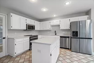 8800 Mariscal Canyon Dr, Austin, TX 78759 - Photo 10