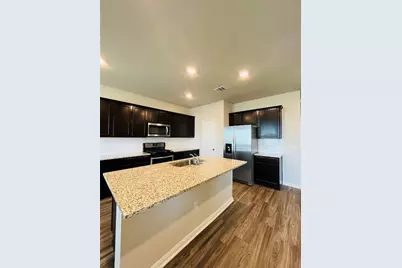 121 Arrowhead Vine Street, Leander, TX 78641 - Photo 8