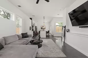 6205 Caddie St, Austin, TX 78741 - Photo 4