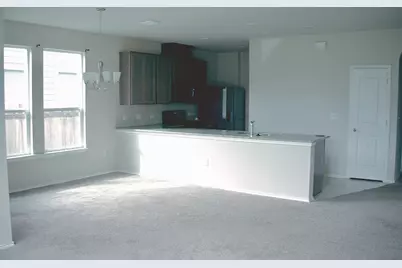 211 Pitkin Drive, Lockhart, TX 78644 - Photo 14