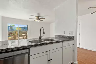 300 E Croslin Street #106, Austin, TX 78752 - Photo 8
