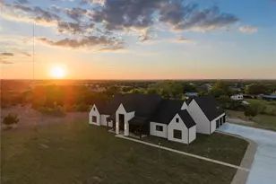 509 Purple Salvia Cv, Liberty Hill, TX 78642 - Photo 2