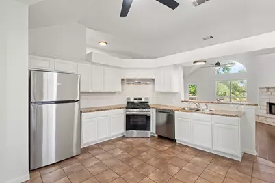 2002 Mimosa Trail, Round Rock, TX 78664 - Photo 4