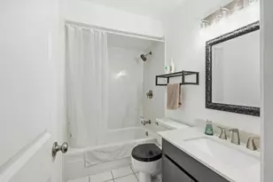 6910 Hart Ln, Austin, TX 78731 - Photo 14
