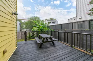 2403 E 11th St, Austin, TX 78702 - Photo 16