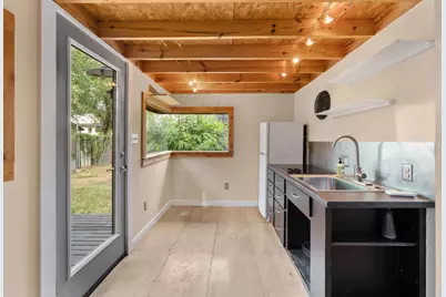 2403 E 11th Street, Austin, TX 78702 - Photo 22