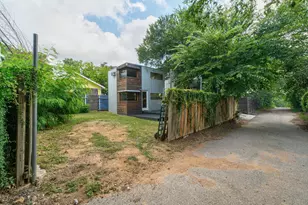 2403 E 11th St, Austin, TX 78702 - Photo 20