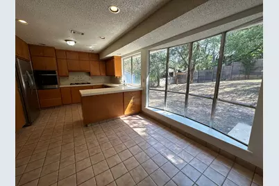2314 Farnswood Circle, Austin, TX 78704 - Photo 2