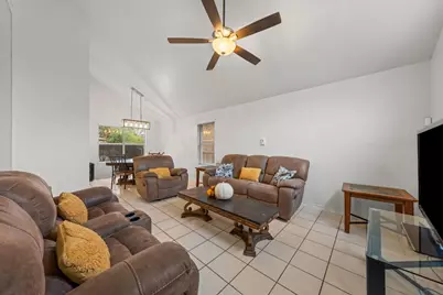 105 Golden Way Way, Universal City, TX 78028 - Photo 6