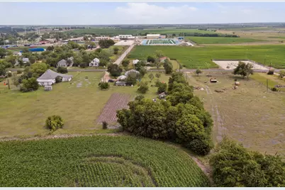 711 E Clark Street, Bartlett, TX 76511 - Photo 12