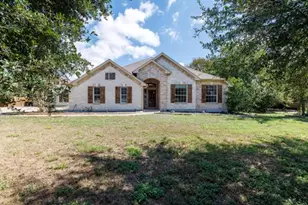 220 Hobby Horse, Liberty Hill, TX 78642 - Photo 2
