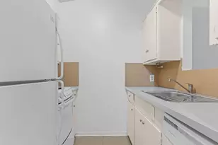 1907 Fairlawn Ln, Austin, TX 78704 - Photo 6