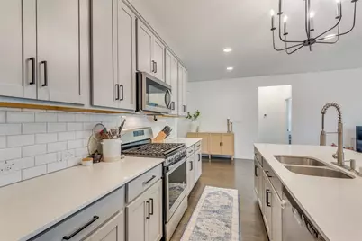 809 S San Marcos Street, Manor, TX 78653 - Photo 8