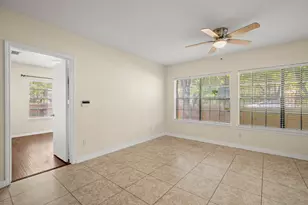 712 W 21st St, Austin, TX 78705 - Photo 4