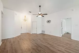109 Calcite Ln, Jarrell, TX 76537 - Photo 8
