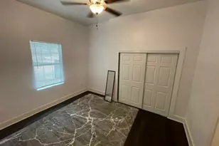907 E 3rd St, Austin, TX 78702 - Photo 8