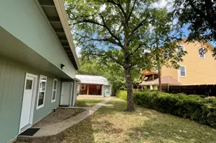 907 E 3rd St, Austin, TX 78702 - Photo 10