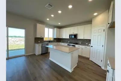 911 Gray Fox Loop, Hutto, TX 78634 - Photo 4