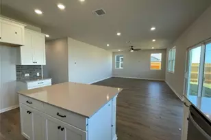 911 Gray Fox Loop, Hutto, TX 78634 - Photo 6