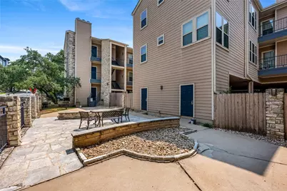 2414 Longview Street #202, Austin, TX 78705 - Photo 24