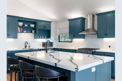 13805 Skyline Drive, Austin, TX 78732 - Photo 10