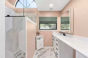 13805 Skyline Dr, Austin, TX 78732 - Photo 18