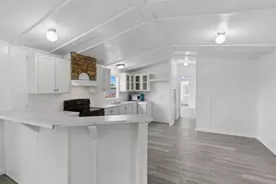 376 Rae Ln, Jarrell, TX 76537 - Photo 18