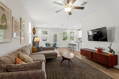 7110 Silver Star Lane, Austin, TX 78744 - Photo 2