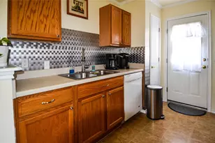 8604 Dittmar Oaks Dr, Austin, TX 78748 - Photo 6