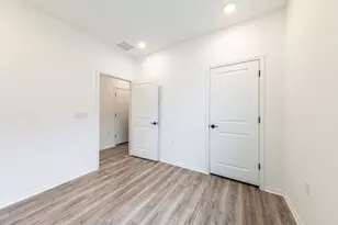 201 Coachsmith St, Georgetown, TX 78633 - Photo 16