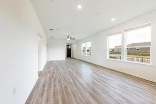 201 Coachsmith St, Georgetown, TX 78633 - Photo 6