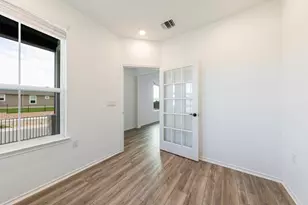 201 Coachsmith St, Georgetown, TX 78633 - Photo 12