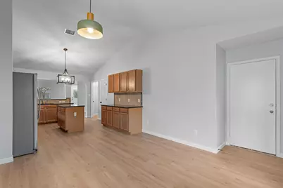 744 Fairway, Kyle, TX 78640 - Photo 6