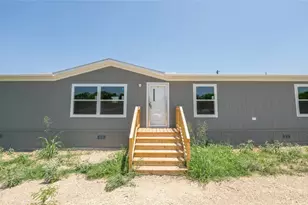 1121 Callihan Rd, Luling, TX 78648 - Photo 2