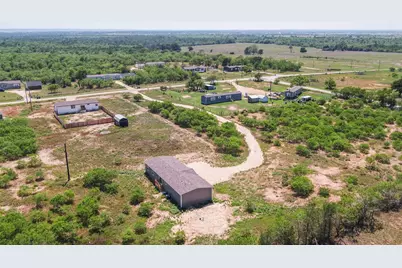 1121 Callihan Road, Luling, TX 78648 - Photo 32