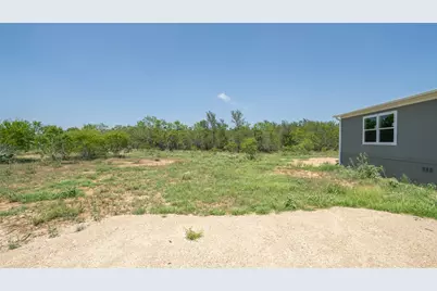 1121 Callihan Road, Luling, TX 78648 - Photo 4