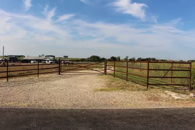700 County Road 330 Road, Granger, TX 76530 - Photo 2