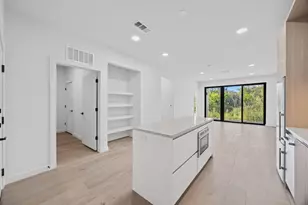 2209 S 1st St, Austin, TX 78704 - Photo 6