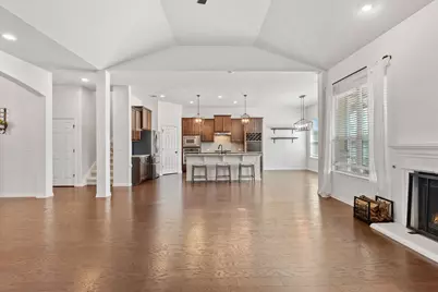 21824 Agarito Lane, Spicewood, TX 78669 - Photo 14