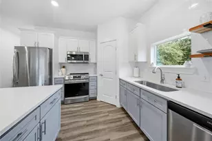 7502 Stable Ln, Lago Vista, TX 78645 - Photo 12