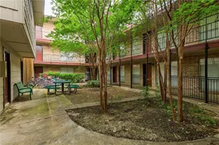 2207 Leon St, Austin, TX 78705 - Photo 12