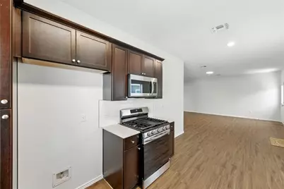 7013 Tonka Lane, Austin, TX 78744 - Photo 6