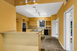 705 Windsong Trail, West Lake Hills, TX 78746 - Photo 12